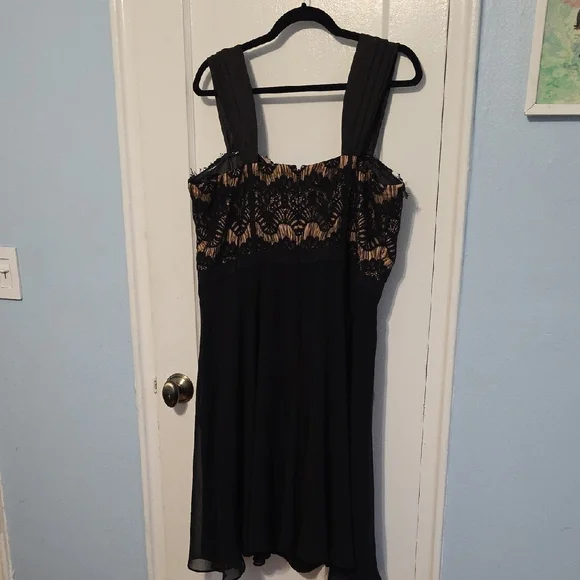 City Chic Black and Tan Lace Mini Dress - Picture 7 of 7